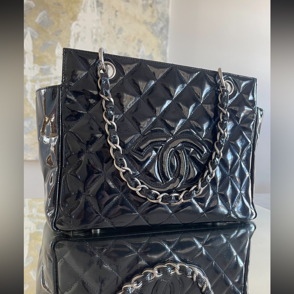 Chanel Vintage Grand Shopping Tote
